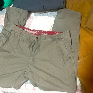 Wrangler 40x32 utility pants